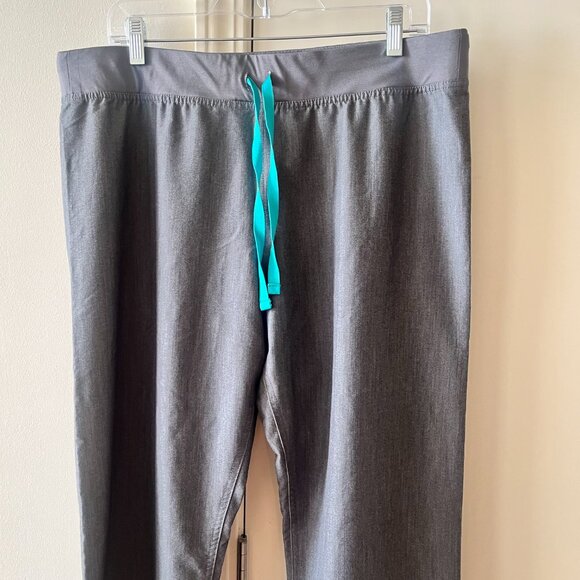 FIGS High Waisted Livingston Scrubs – Gray – L/T - Picture 4 of 8